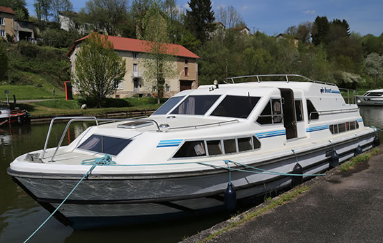 Hausboot Nautilia in Fonteny le Chateau im Franche Comte