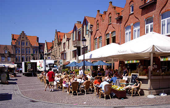 Marktplatz in Veurne - Belgien
