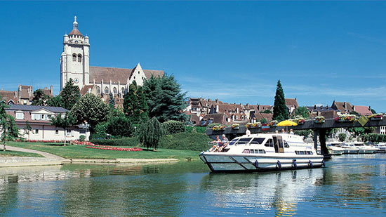Hausboot im Franche Comté vor Dole