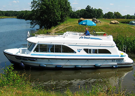 Hausboot Tango von Crown Blue Line