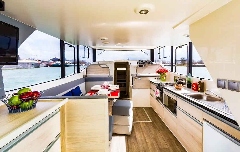 Hausboot 'Horizon1' - Küche