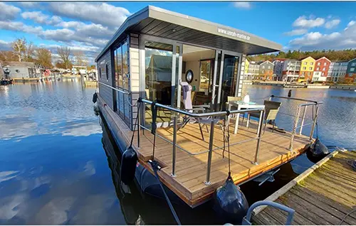 Hausboot 'La Mare Apart LL' 