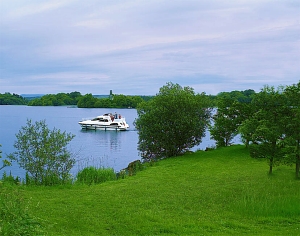 Hausboot auf den Lough Key