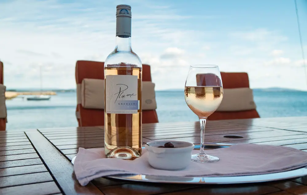 Flusskreuzfahrt mit dem Hotelschiff Athos - Wein aus dem Minervois