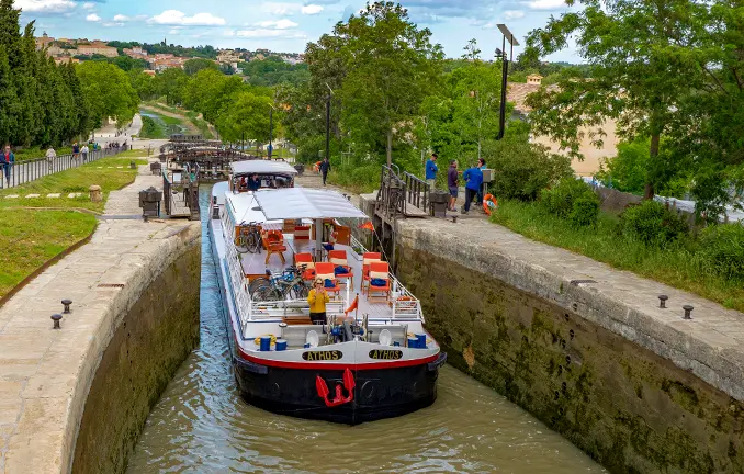 Schleusentreppe bei Fonserannes Schleusentreppe bei Fonserannes