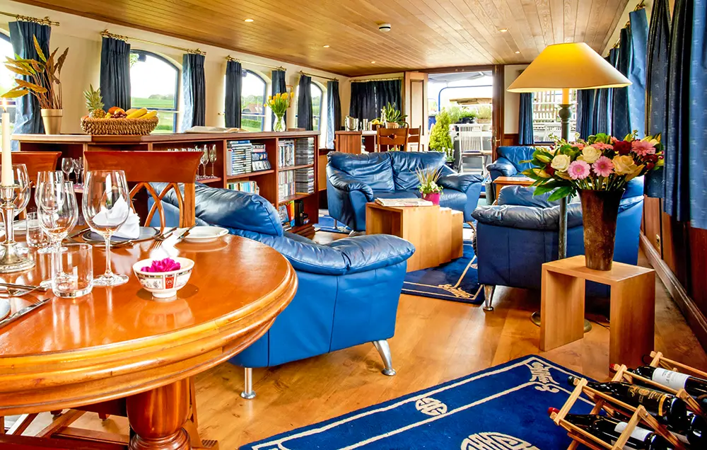 Hotelschiff Magna Carta - Salon