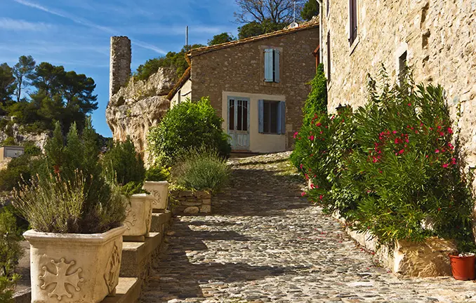 Das Dorf Minerve in Süd-Frankreich Das Dorf Minerve in Süd-Frankreich
