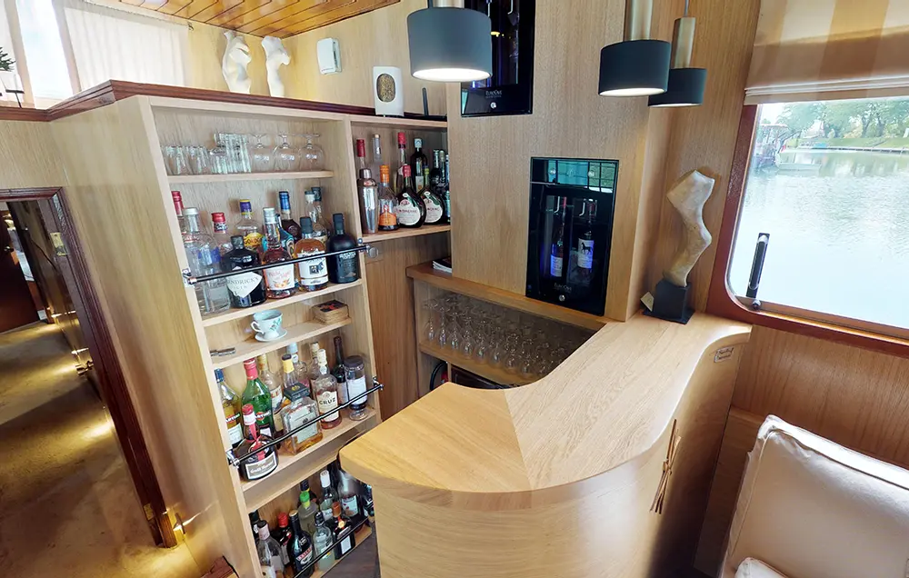 Hotelschiff Rosa - Bar