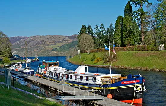 Hotelschiff 'Barge' Scottish Higlander