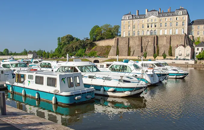 Hausboot in Sable-sur-Sarthe