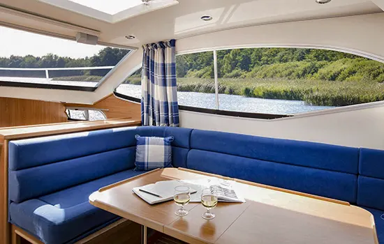 Hausboot Europa 300 mieten für einen Bootsurlaub in Holland