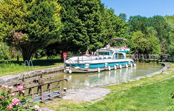 Canal du Midi - Hausboot und Schleuse