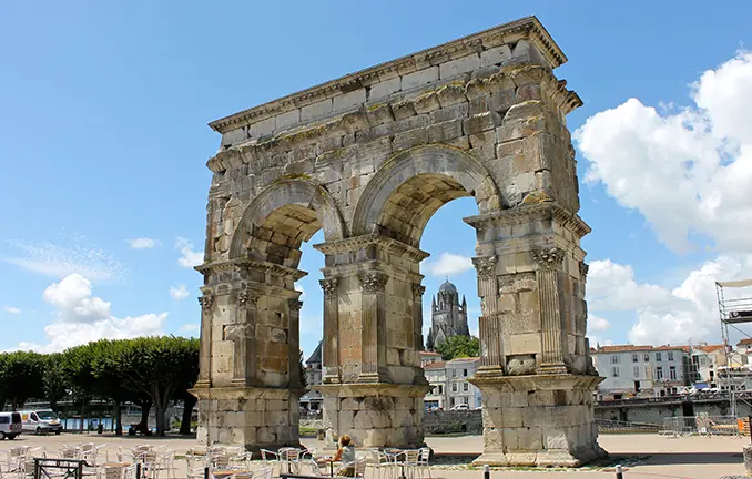 Arc Germanicus in Saintes an der Charente Triumpfbogen in Saintes an der Charente