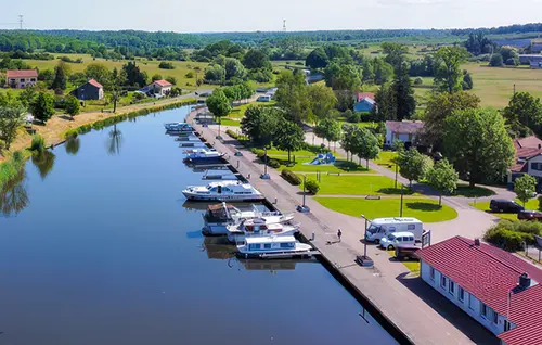 Hausboot Station in  Mittersheim