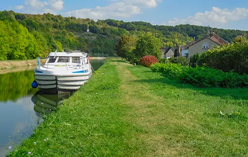 Hausboot bei Languimberg
