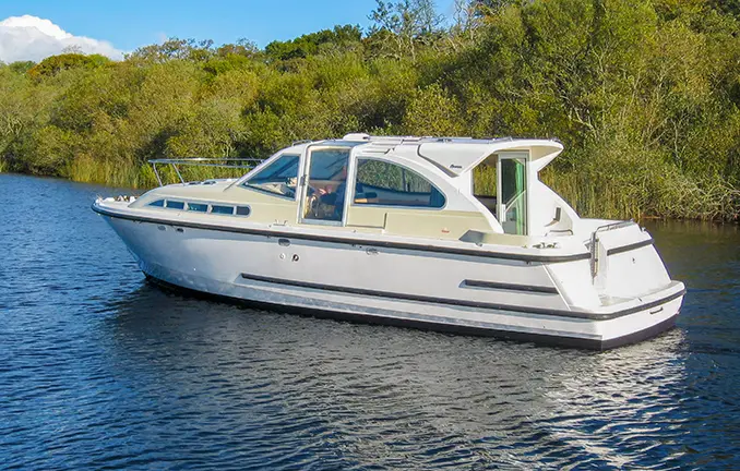 Hausboot Penichette am Steg