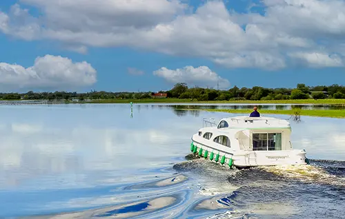 Mit dem Hausboot auf dem Shannon