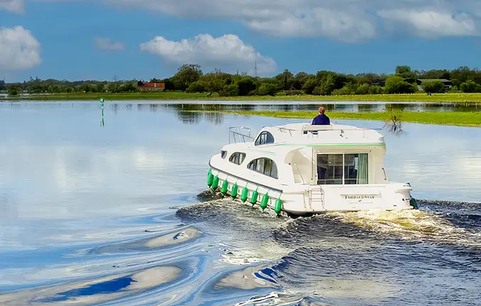 Irland (unbekannt - leboat.com) Mit dem Hausboot auf dem Shannon