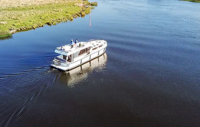 Mit dem Hausboot auf dem Shannon