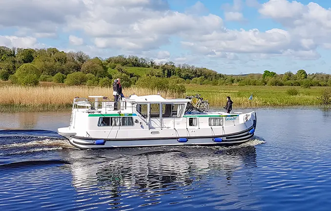 Irland (unbekannt - riverly.com) Mit dem Hausboot auf dem Shannon