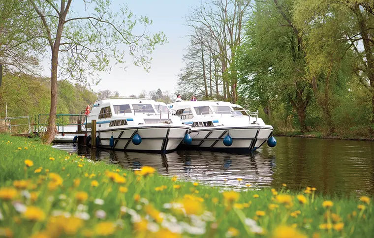 Hausboote aus der Flotte 'Le Boat'