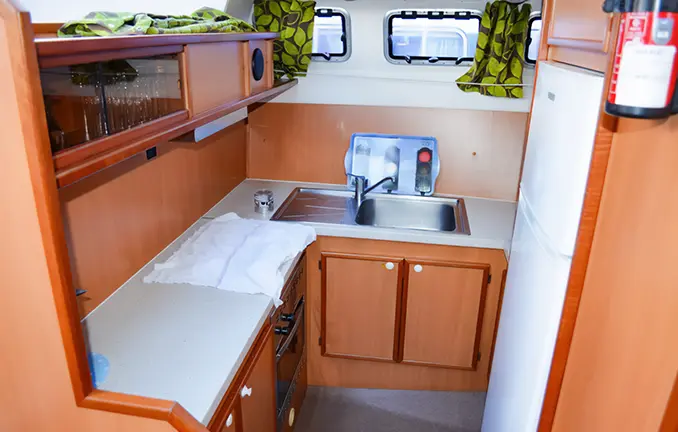 Hausboot Tarpon 42 - Küche Hausboot 'Tarpon 42'