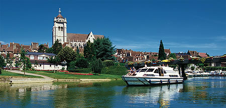 Hausboot Classique vor Dole