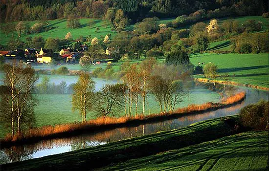 Kanalfart in den Ardennen