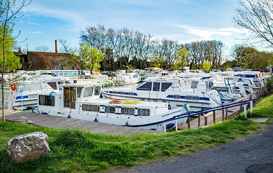 Agde am Canal du Midi - Hausbootstation für führerscheinfreie Hausboote