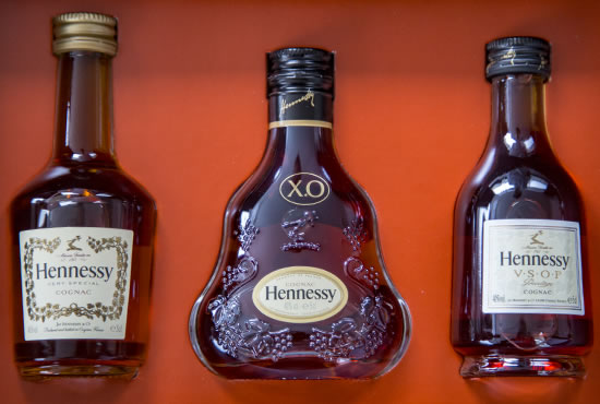Cognac-Flaschen in der Geschenkpackung