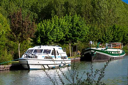 Hausboot auf dem Canal du Midi - Morgenstimmung