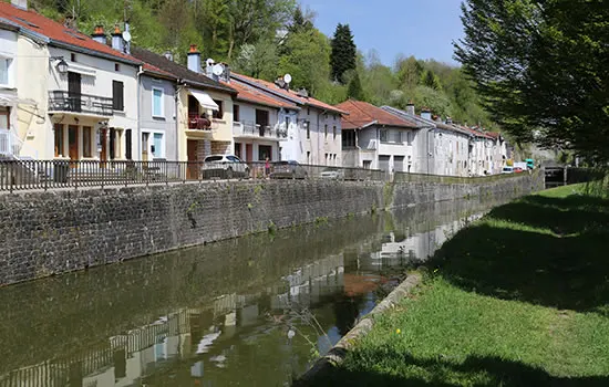 Fontenoy le Chateau am Vogesen-Kanal