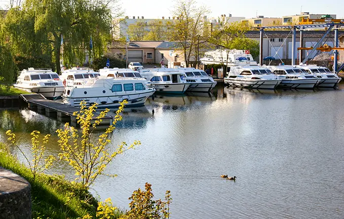 Hausboot Charterstation in Decize Hausboot Charterstation in Decize