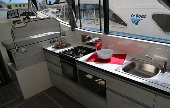 Horizon 2-S - Küche auf dem Hausboot
