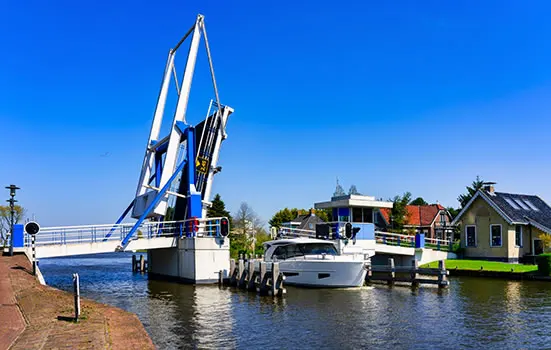 Hebebrücke in Friesland bei Woudsend