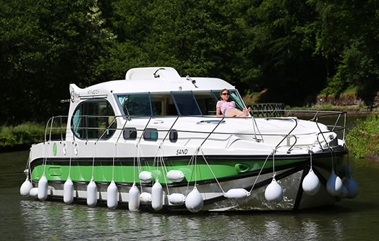 Hausboot Nicols Sixto Green mit Elektromotor