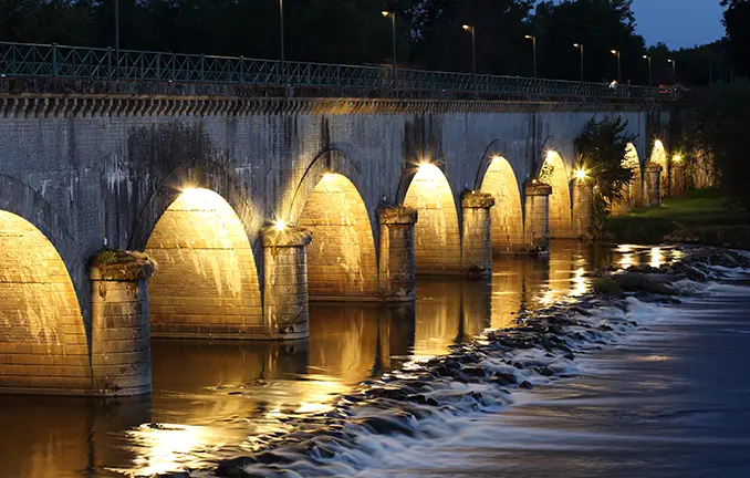 Kanalbrücke 'Pont canal' über der Loire bei Digoin
