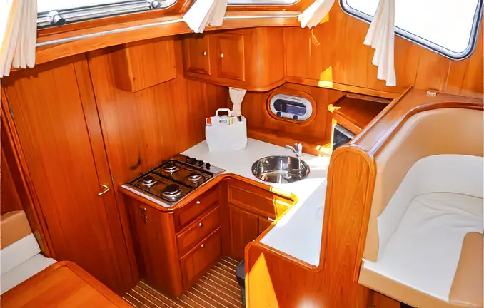 Motorboot 'Advantage 38'