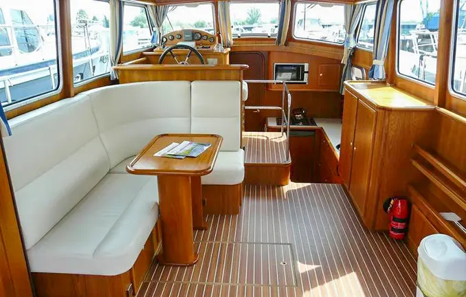 Motorboot 'Bravoure 34' - Salon