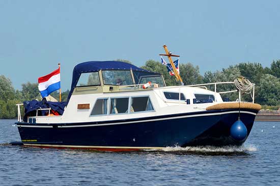 Motoryacht Doerak 850 ab Drachten in Friesland