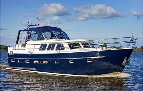 Impression 1280 - ein Motorboot mit 6 Kabinen für 12 bis 14 Personen - auch führerscheinfrei Motorboot 'Impression 1280'