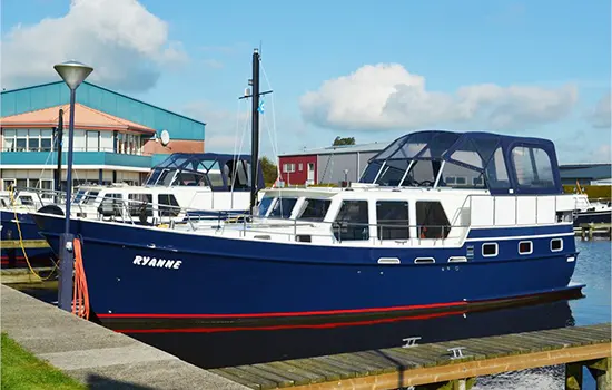 Das Motorboot 'Kotteryacht 1350 GL'