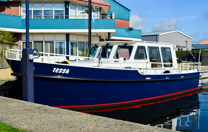 Monty Bank Trawler 950 in Woudsend