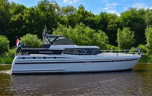 Tyvano 1450 - ein Motorboot mit 4 Kabinen für 10 bis 12 Personen - auch führerscheinfrei Motorboot 'Tyvano 1450'