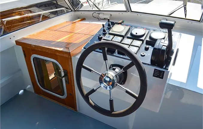 Motorboot 'Valkkruiser 1350'