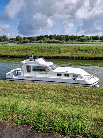 Hausboot Triton 1050 Fly ab Mittersheim