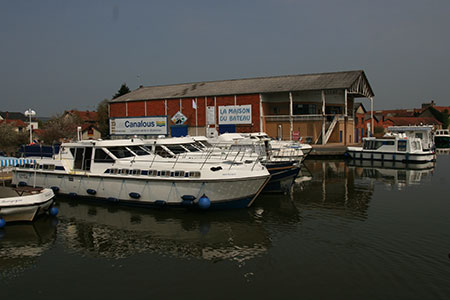 Agde am Canal du Midi - Hausbootstation