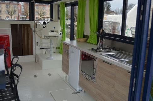 Küche und Niedergang - Hausboot Peniche 1500 GL