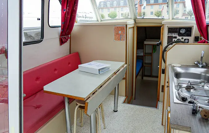 Hausboot Triton 860 - Sitzecke Hausboot 'Triton 860'