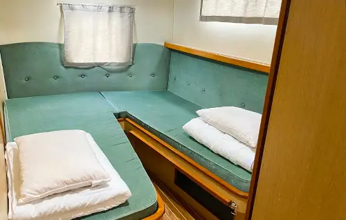 Hausboot 'Haines Rive 38' - Kabine mittschiffs